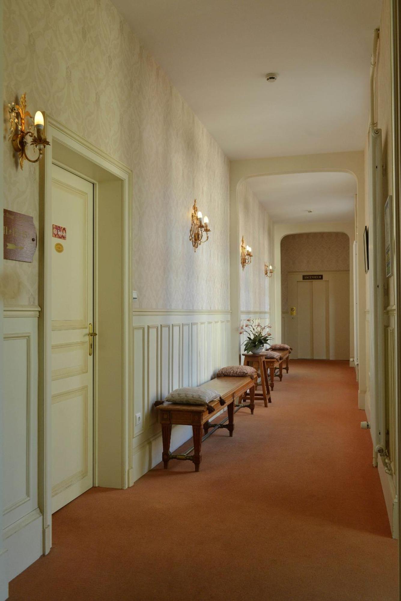 Hotel Castel Jeanson Ay-Champagne Bagian luar foto