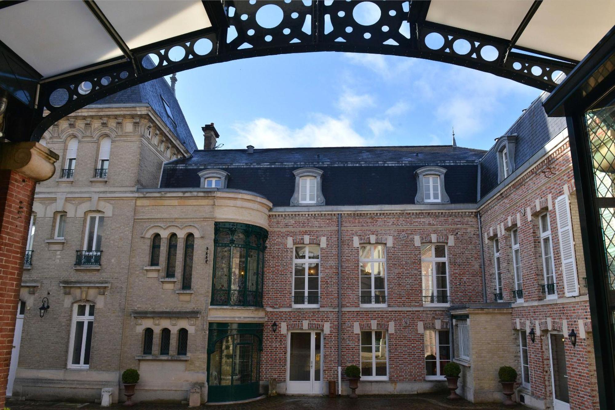 Hotel Castel Jeanson Ay-Champagne Bagian luar foto