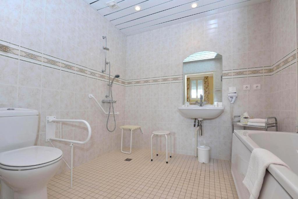 Hotel Castel Jeanson Ay-Champagne Ruang foto