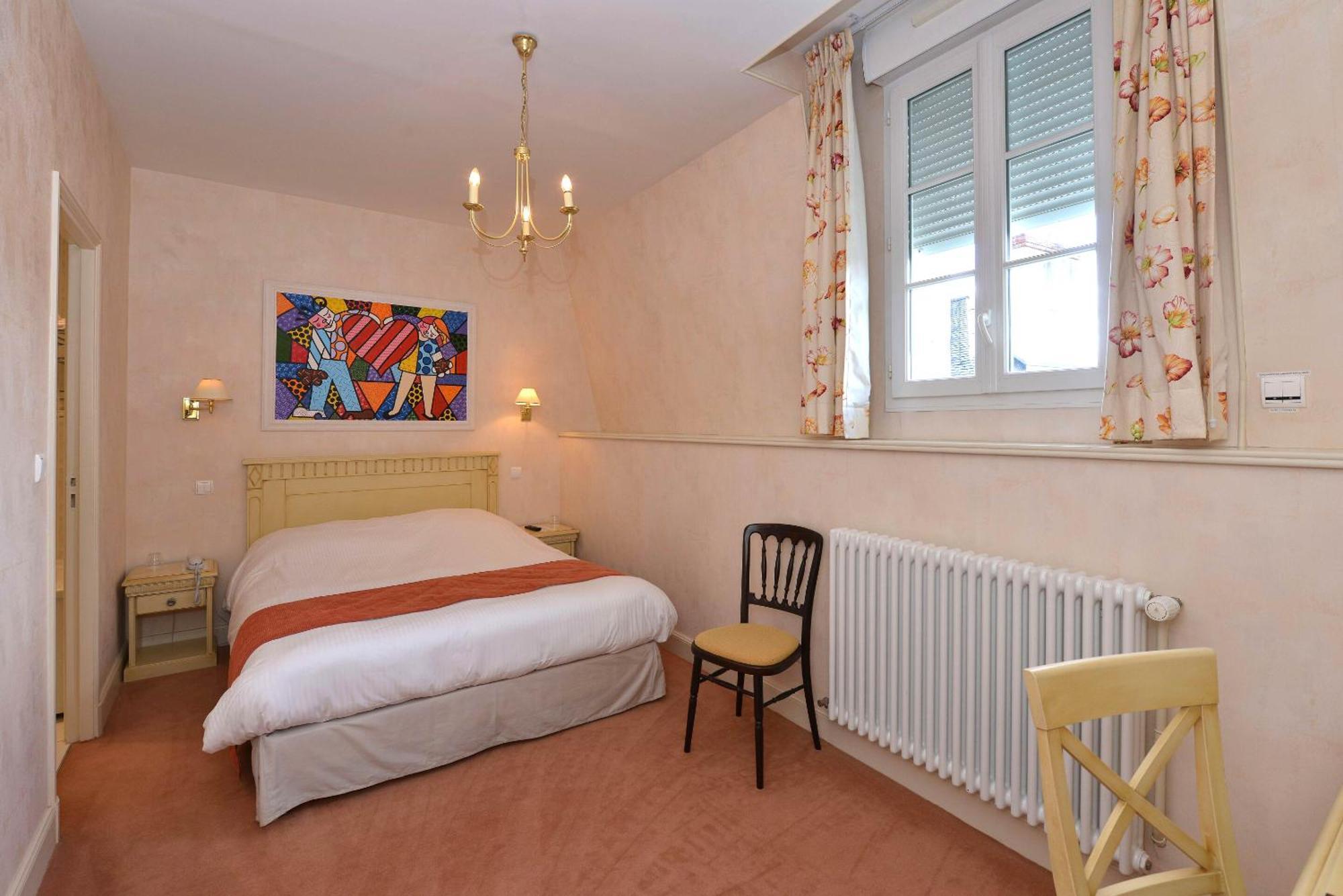 Hotel Castel Jeanson Ay-Champagne Bagian luar foto