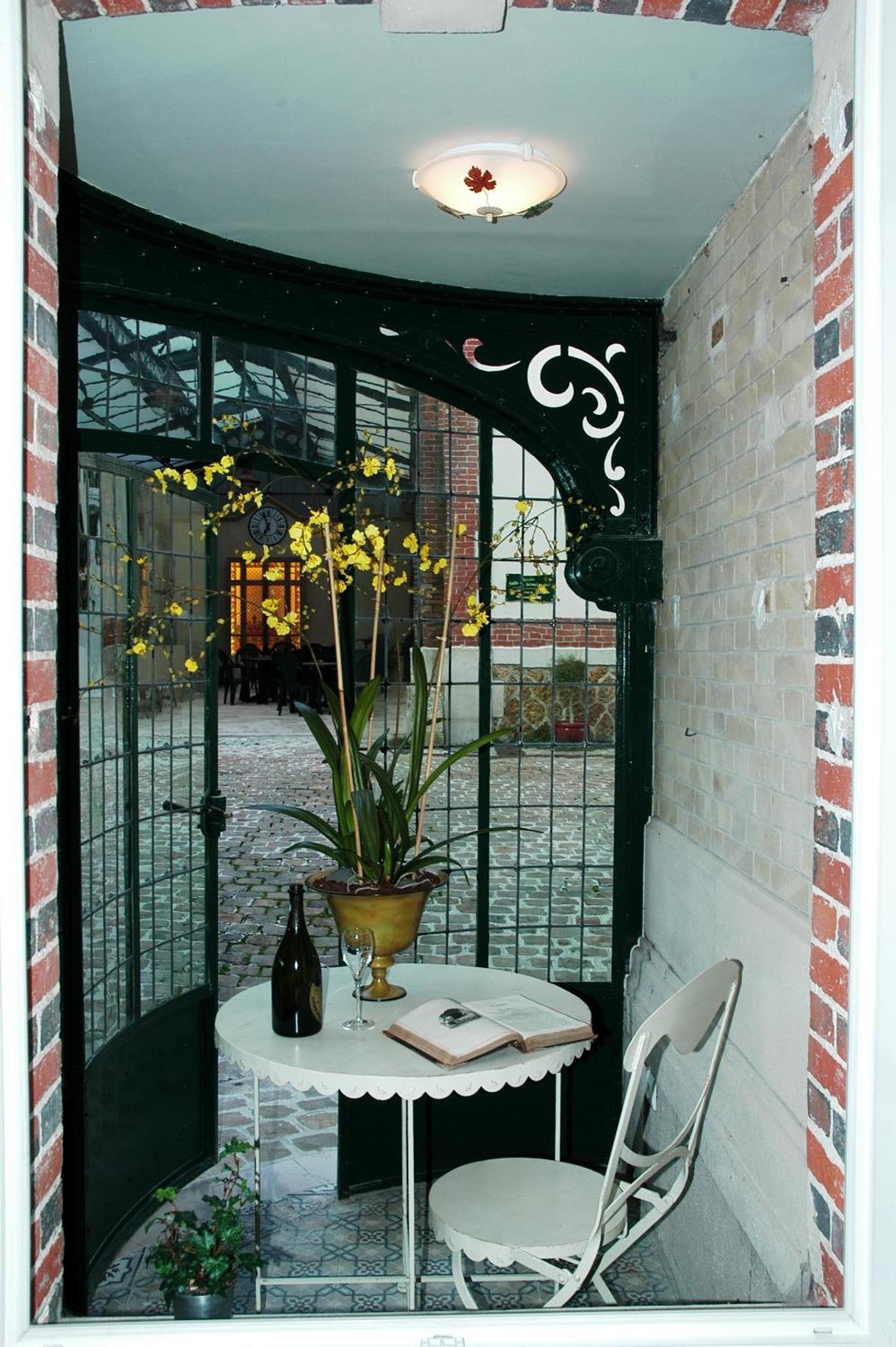Hotel Castel Jeanson Ay-Champagne Bagian luar foto
